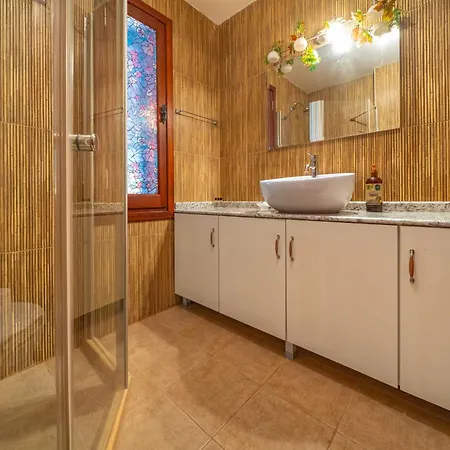 Sydney Deluxe Kaş